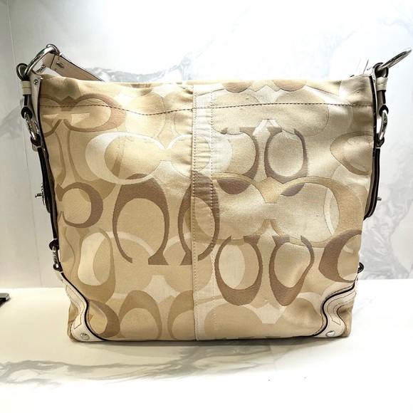 Coach signature beige tan Carly Bucket Purse optic white trim - Picture 3 of 15